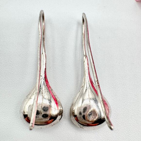 Silver Puffy Teardrop Drip Drop Dangle Earrings Tested Sleek Modernist Modern - Picture 8 of 12